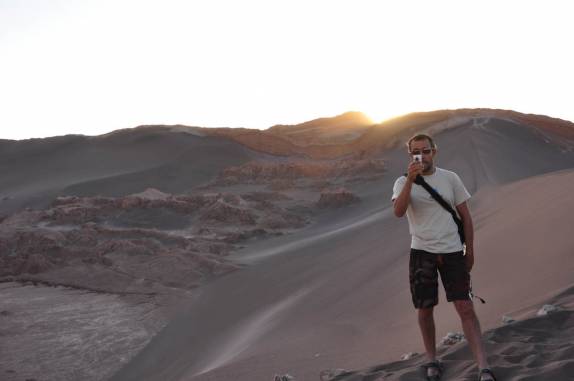 Filmando o pôr-do-sol no Valle de la Luna, em San Pedro de Atacama - Chile